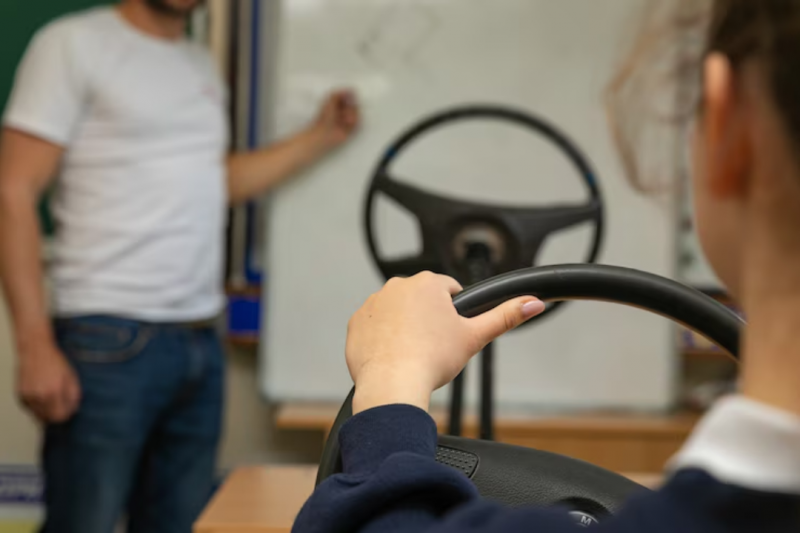 Aula Prática de Carro: Saiba Dicas Essenciais para Aprender a Dirigir com Segurança Aula Prática de Carro: Saiba Dicas Essenciais para Aprender a Dirigir com Segurança