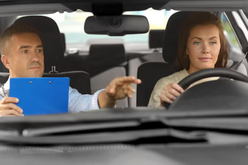 Aulas de Carros para Habilitados: Aprenda a Conduzir com Segurança e Confiança Aulas de Carros para Habilitados: Aprenda a Conduzir com Segurança e Confiança