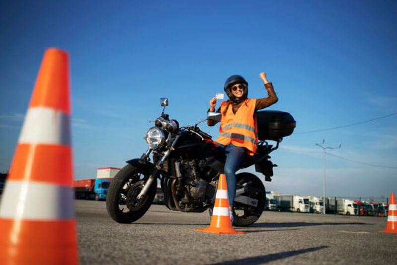 Onde Fazer Aula de Direção Categoria a Copacabana - Aula Prática de Moto para Recém Habilitados