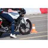 aula pratica de moto auto escola preço Juscelino Kubitschek